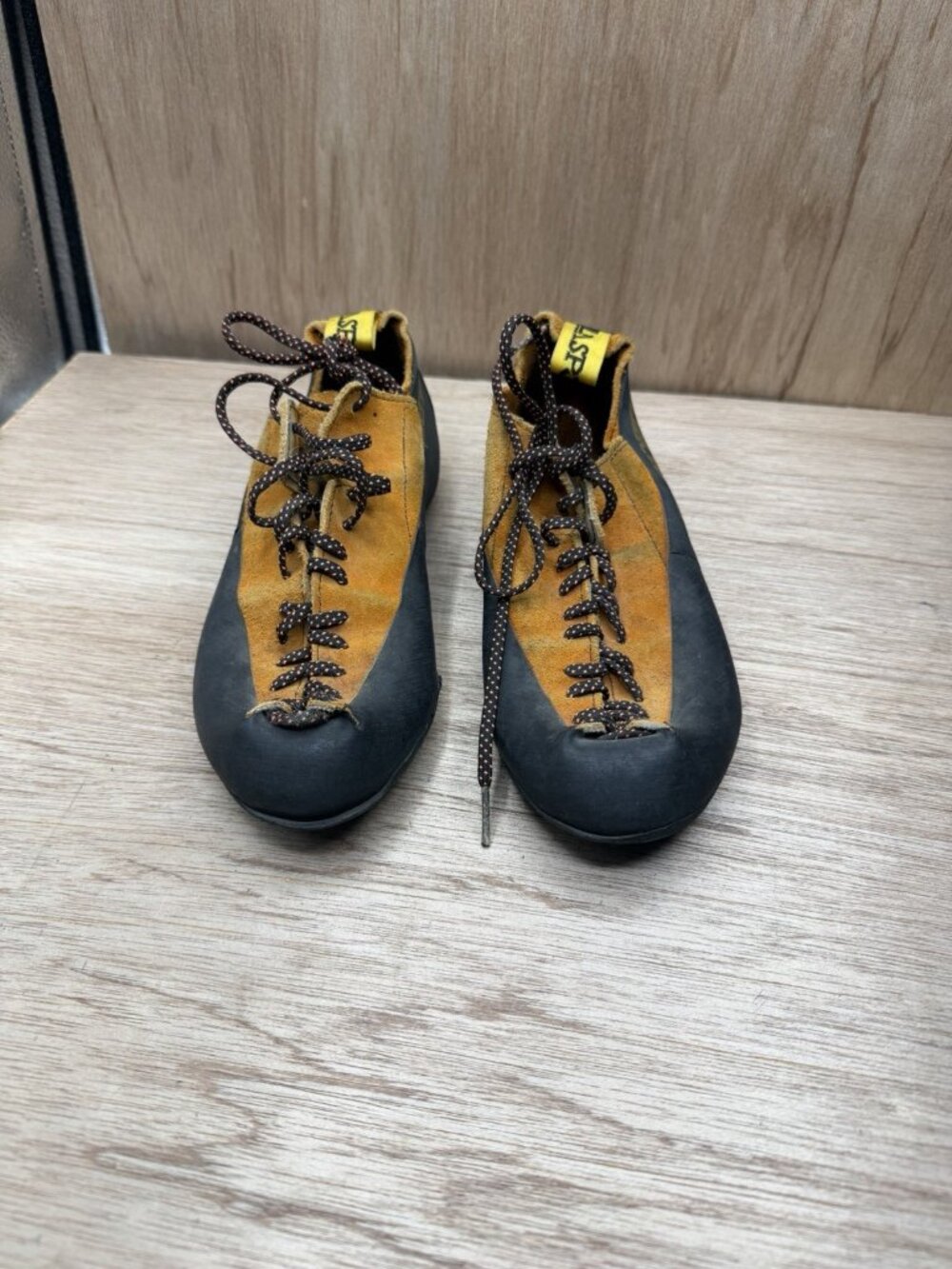 La Sportiva Climbing Shoes Eur 38